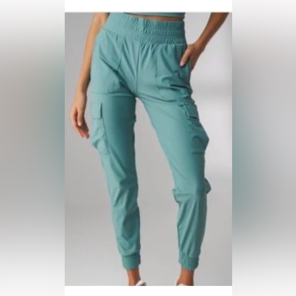 NWT Balance Athletica cargo joggers size medium